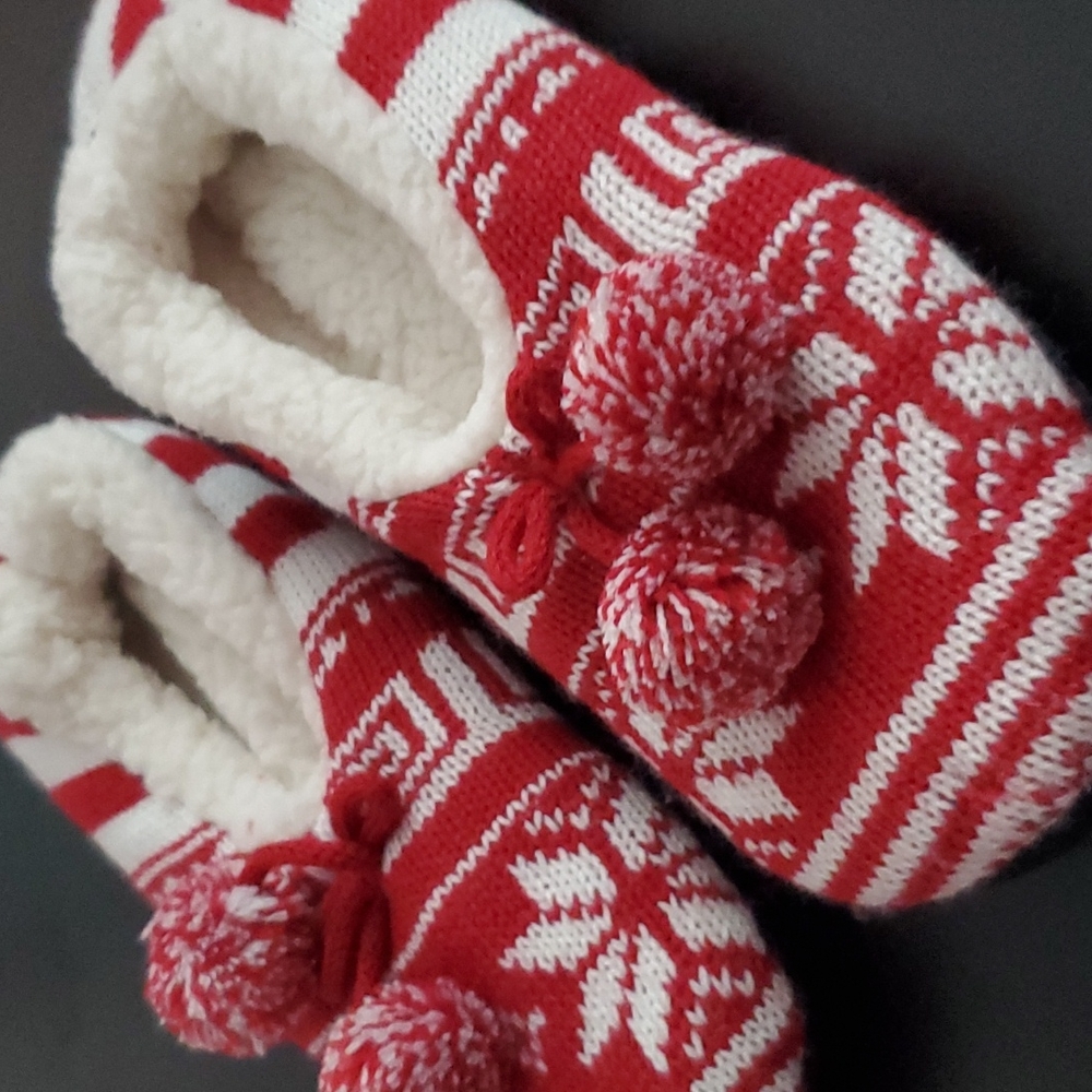 Holiday slippers 🌲